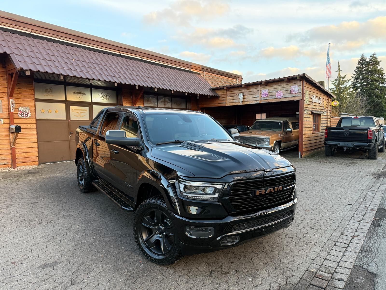Dodge SPORT*NIGHT*OFFROAD*LIFT*AHK*NAVI*BÜGEL*GARANTIE