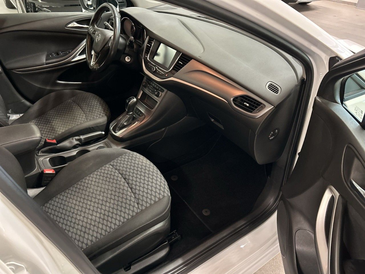 Opel Astra K Sports Tourer Edition - Samsaru's Car Outlet