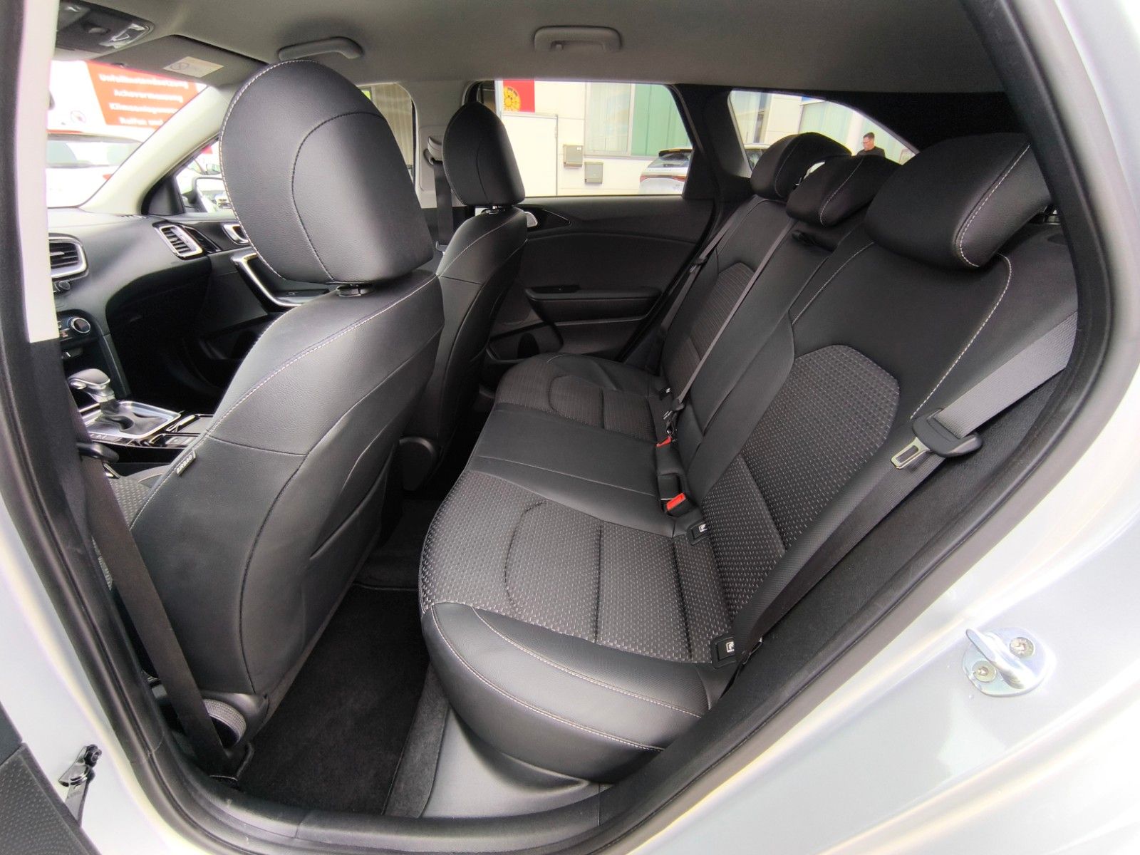 Kia Ceed Kombi 1.4 TGDi Automatik - Samsaru's Car Outlet