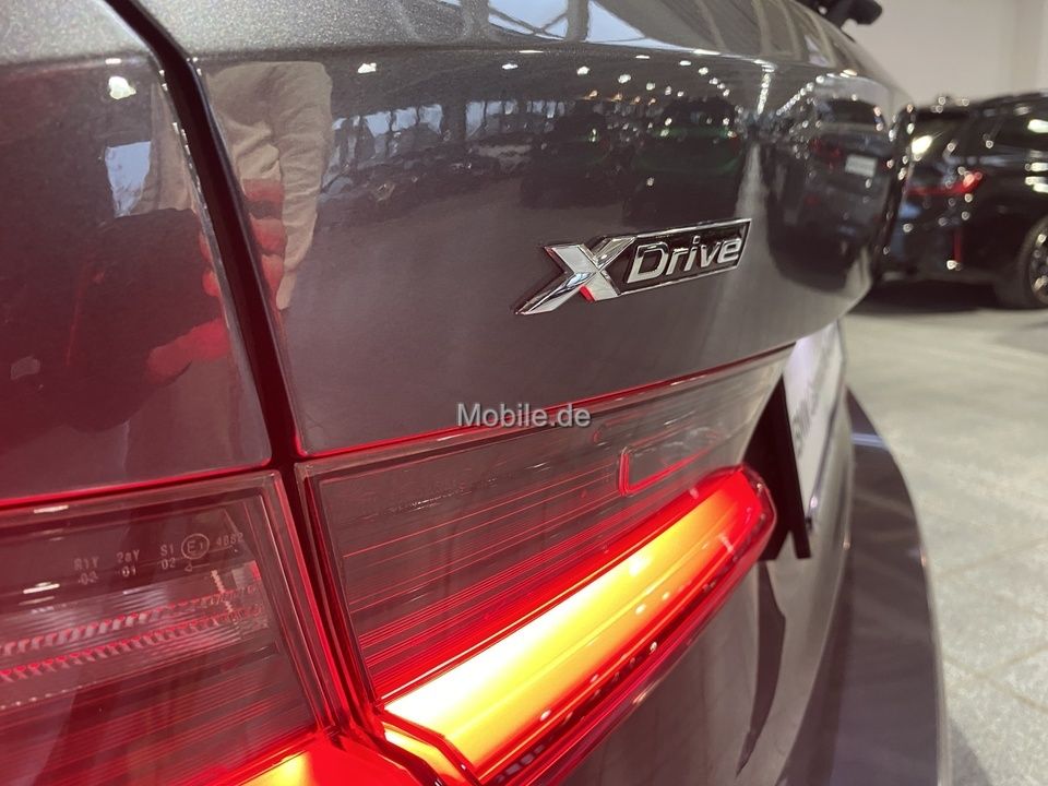 BMW 330e xDrive Touring Sport Line - Samsaru's Car Outlet