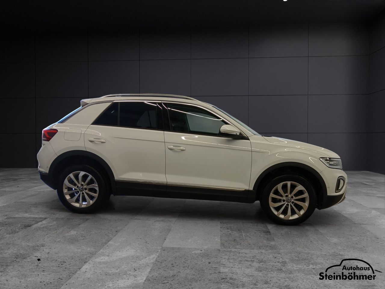Volkswagen T-Roc Style 1.5TSI DSG Plus - Samsaru's Car Outlet