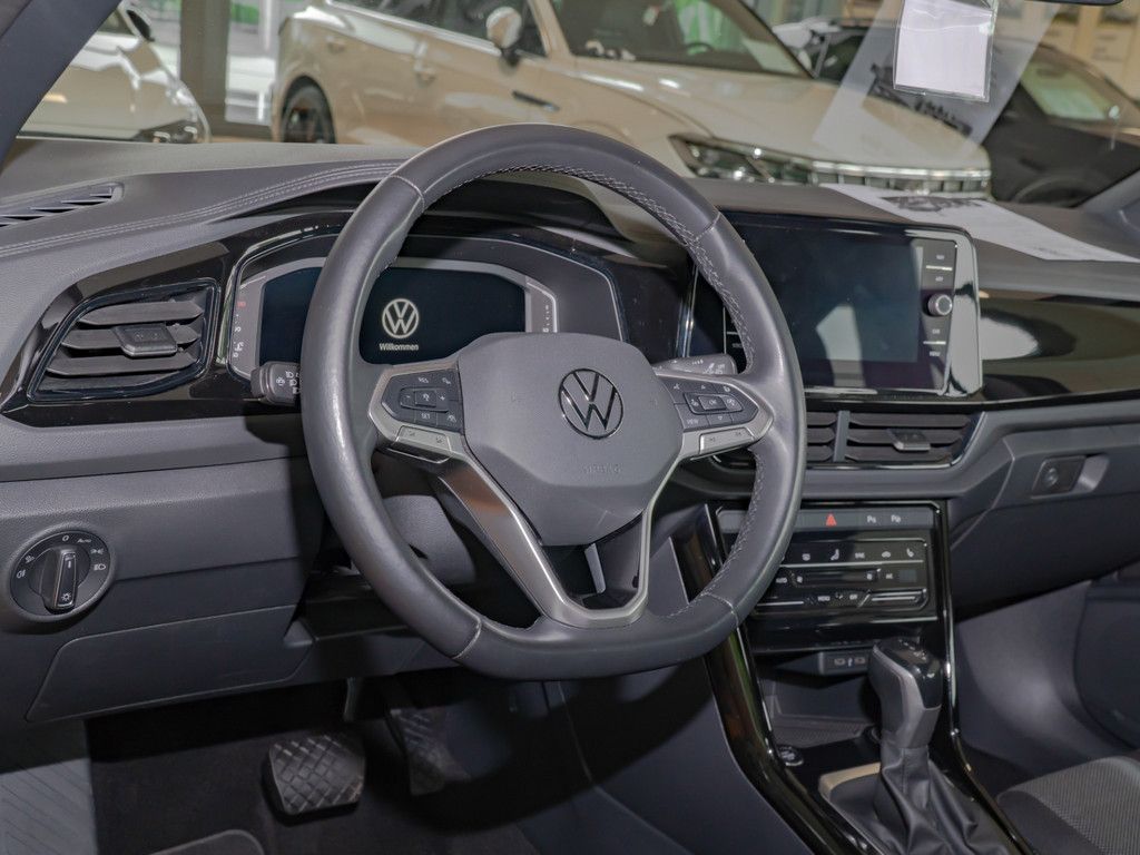 Volkswagen T-Roc 1.5 TSI Style - Samsaru's Car Outlet