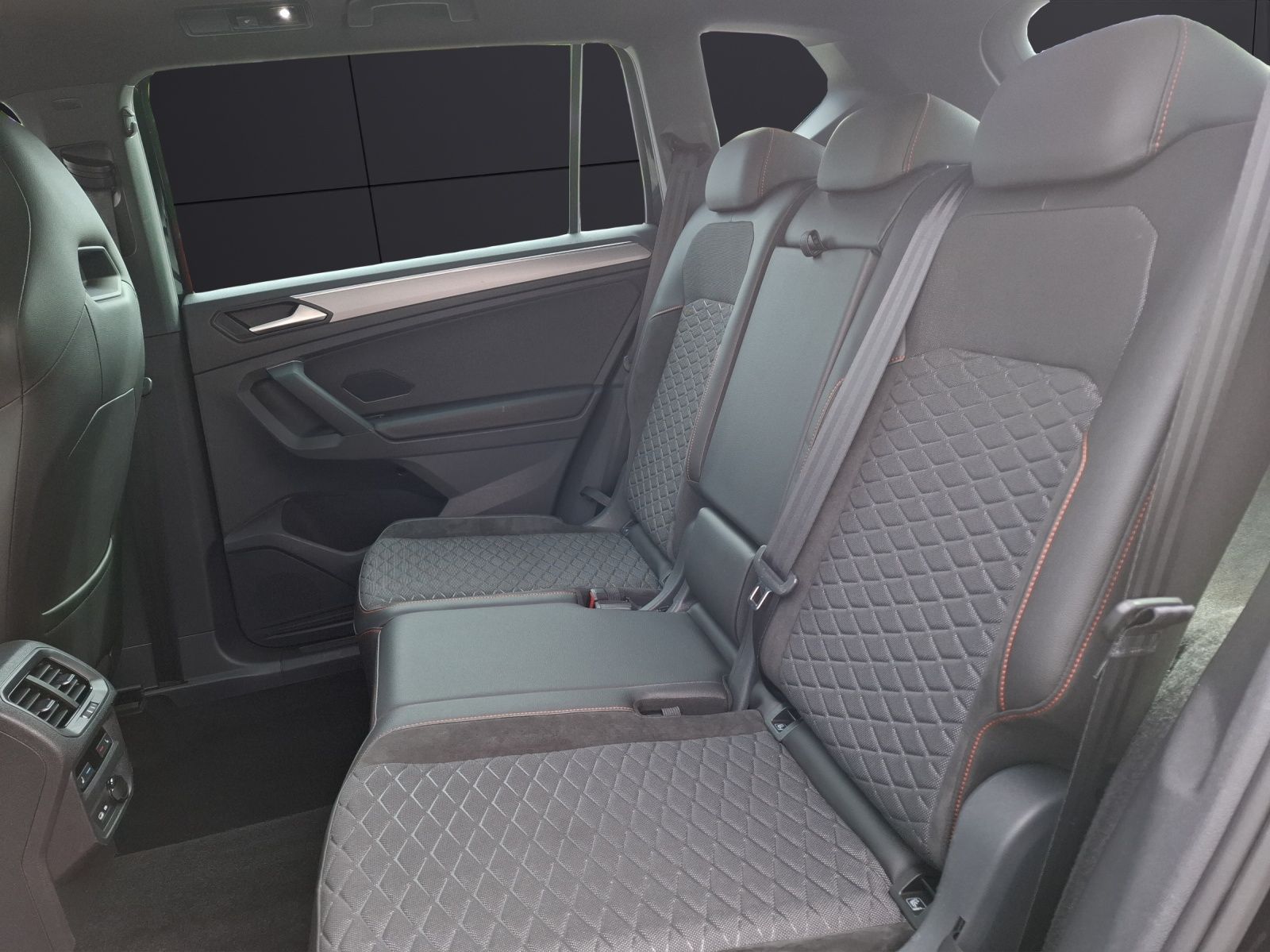 Seat Tarraco TSI FR 4Drive AHK PanoDach Kamera 360° B