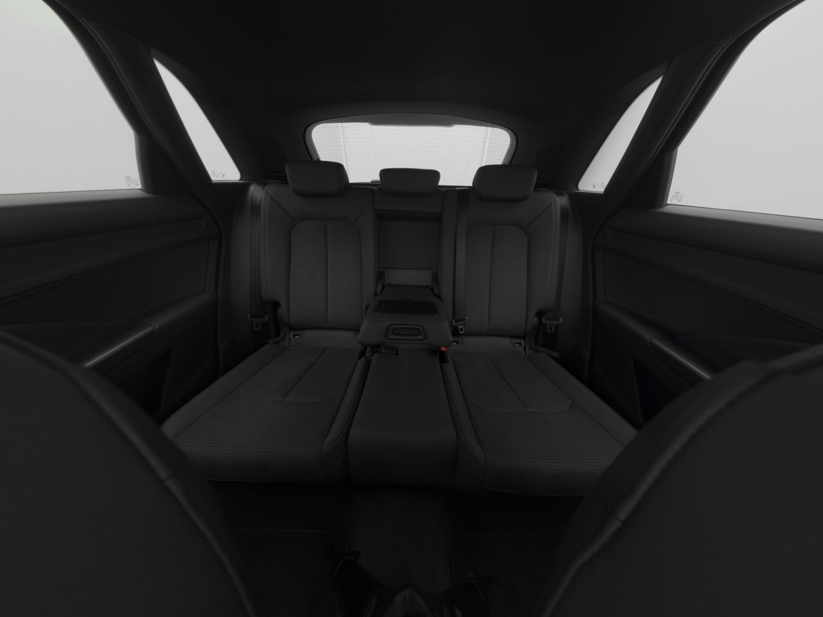 Audi Q3 40 TFSI quattro S line - Samsaru's Car Outlet