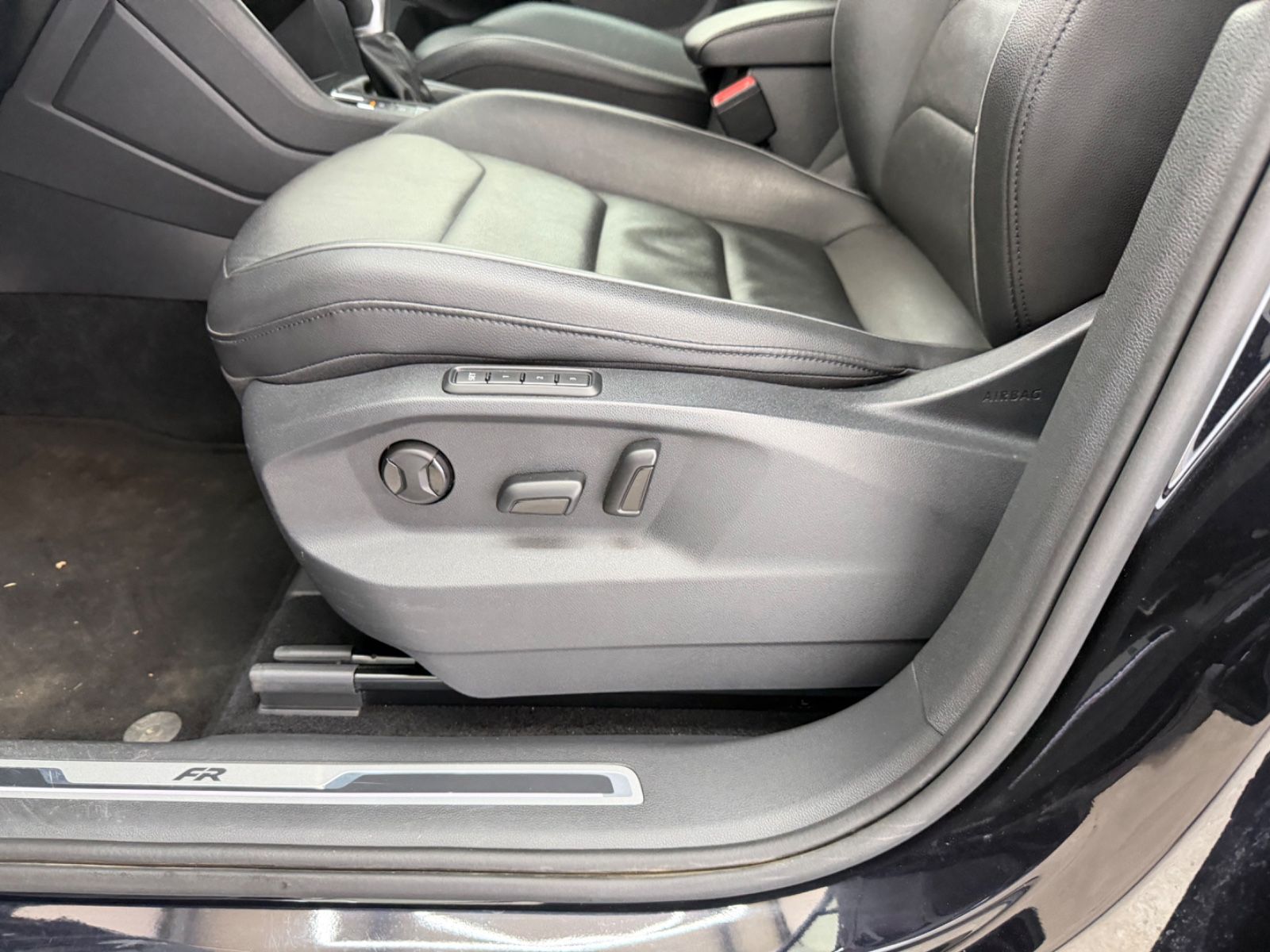 Seat Tarraco 2.0 TSI 4Drive OPF DSG FR+7SITZE+PANO+