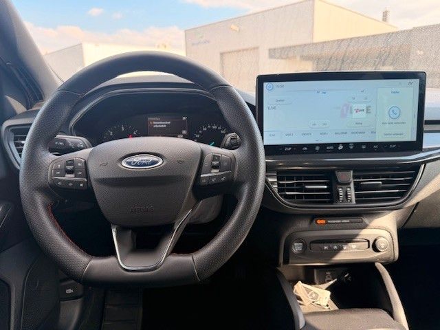 Ford Focus Turnier ST-Line ACC LED NAVI Kamera