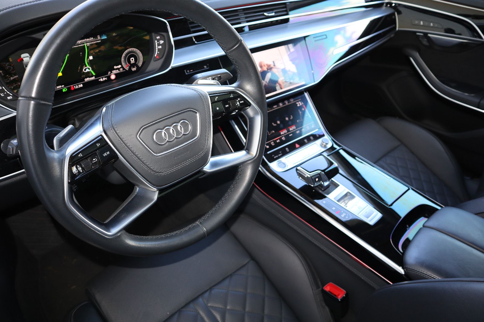 Audi A8L 55 TFSI lang exclusive S-Line - Samsaru's Car Outlet