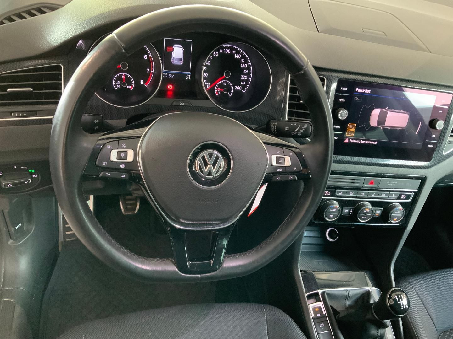 Volkswagen Golf Sportsvan United 1.0 TSI - Samsaru's Car Outlet