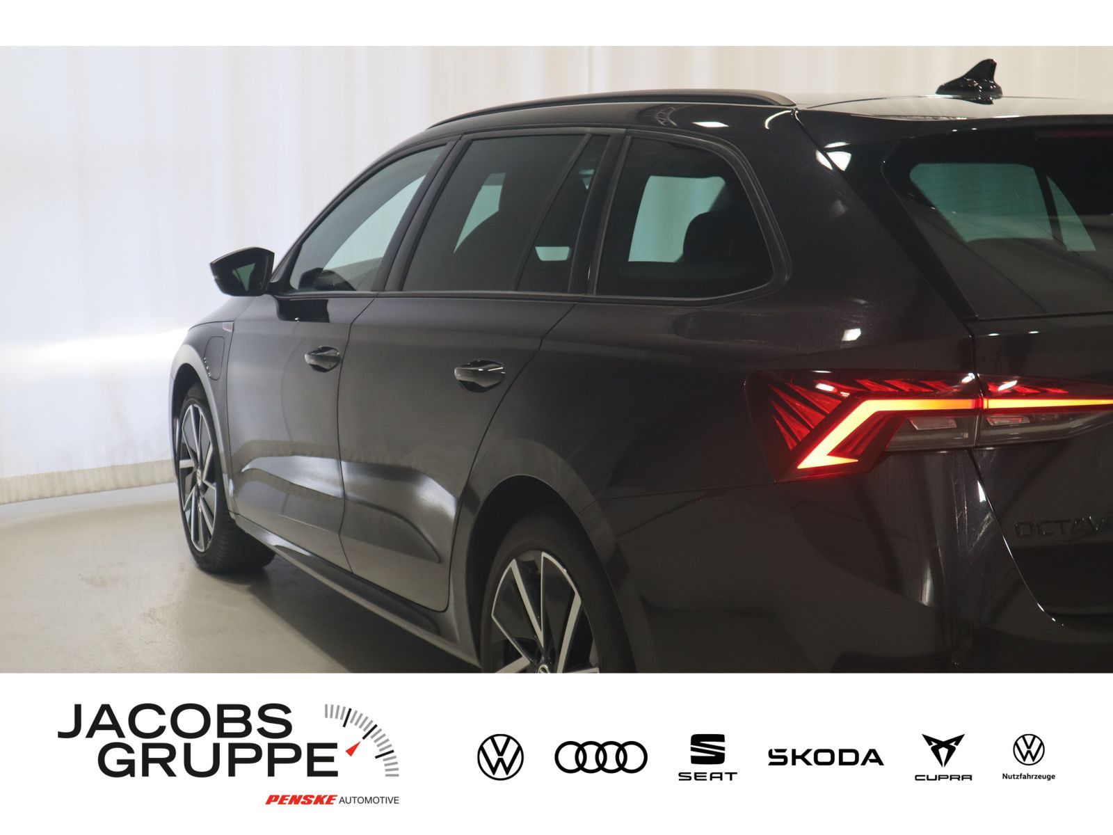 Skoda Octavia Combi 1.4 TSI iV Sportline - Samsaru's Car Outlet