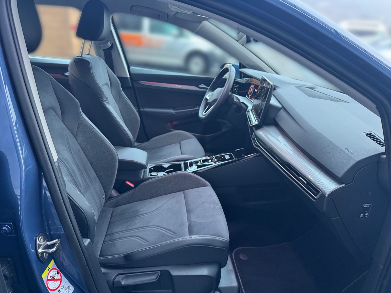 Volkswagen Golf Style 1.5 eTSI DSG NAVI LED 360° ACC