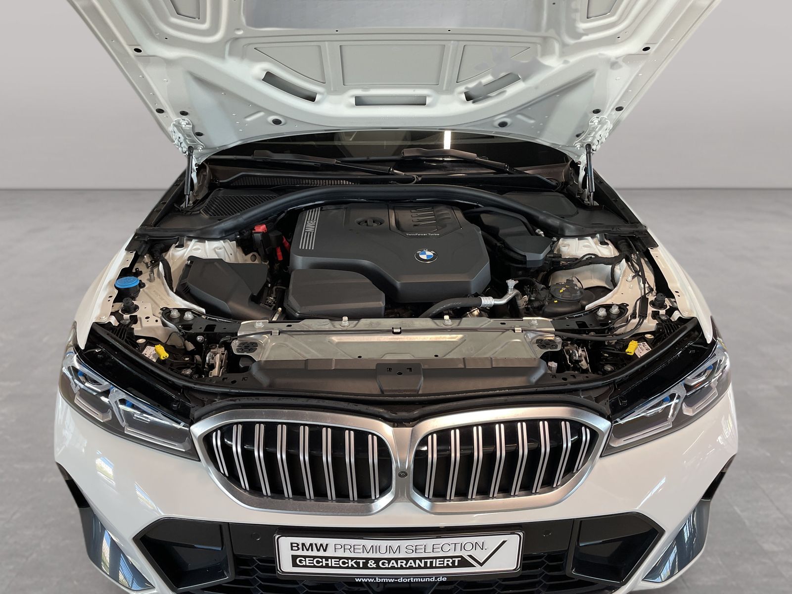 BMW 320i xDrive Limousine Leasing ab 370,77€¹ M Spor
