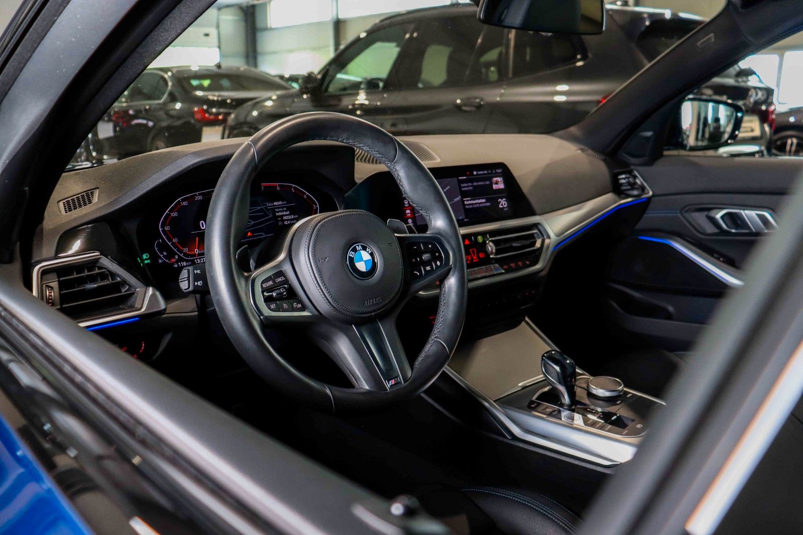 BMW 330i M SPORT SHADOW - Samsaru's Car Outlet