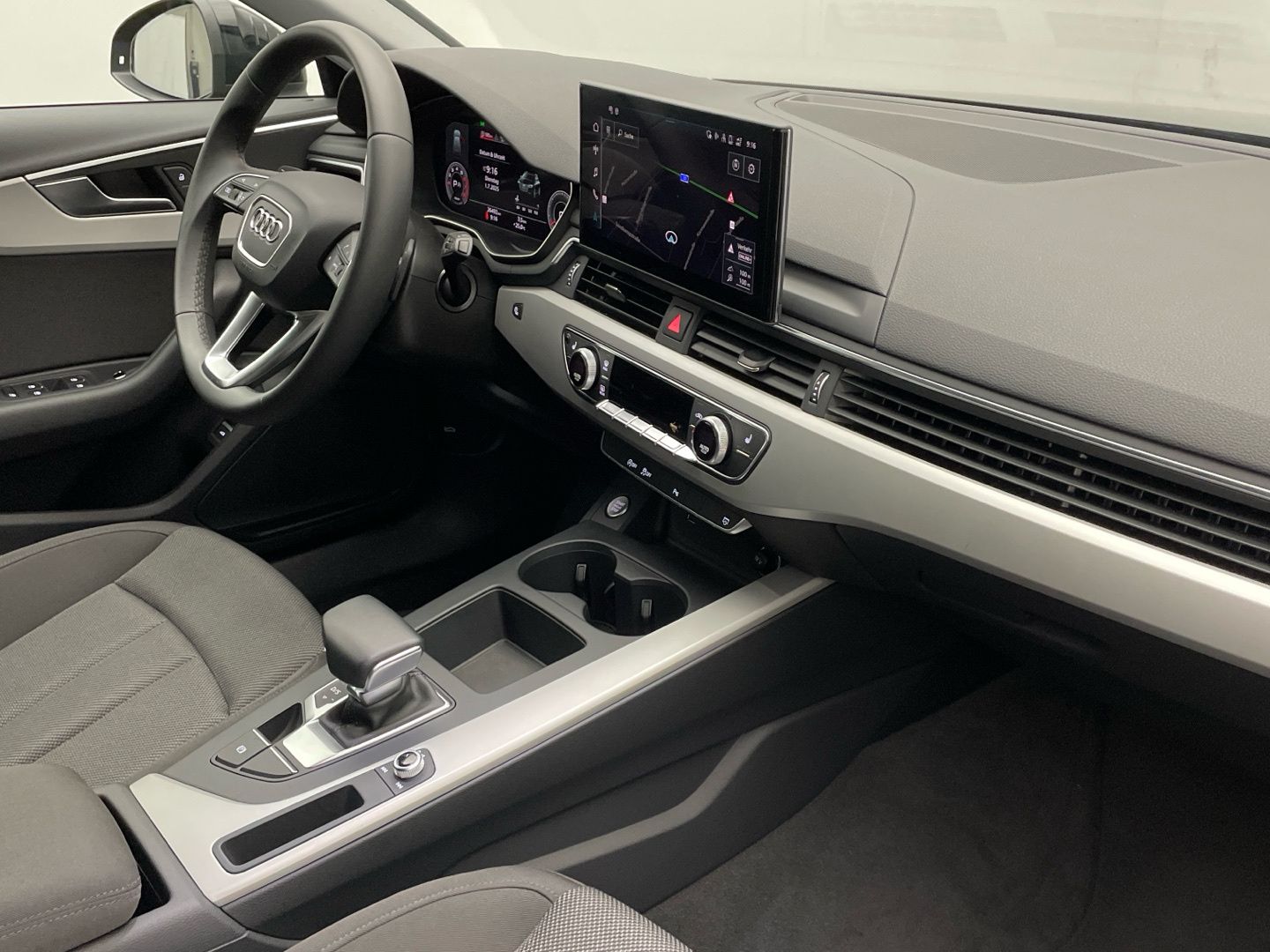 Audi A4 Avant S line 35 TFSI - Samsaru's Car Outlet