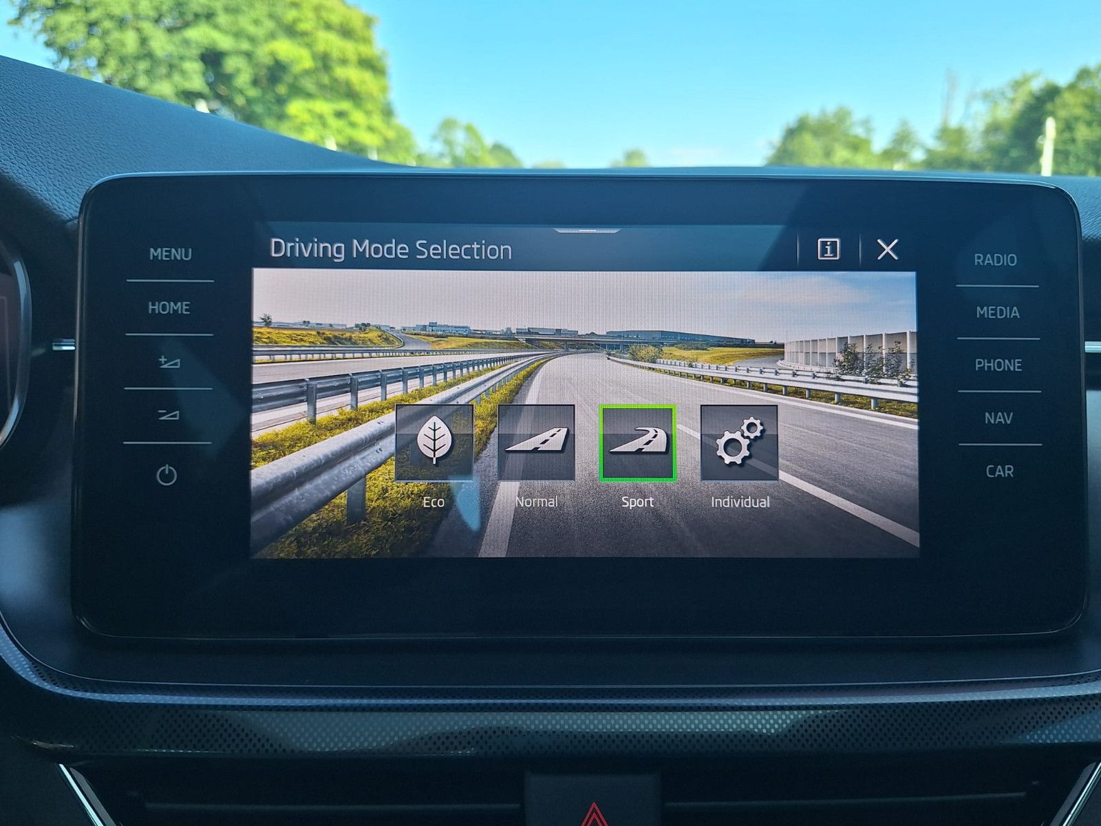 Skoda Kamiq 1.5 TSI ACT Style - Samsaru's Car Outlet