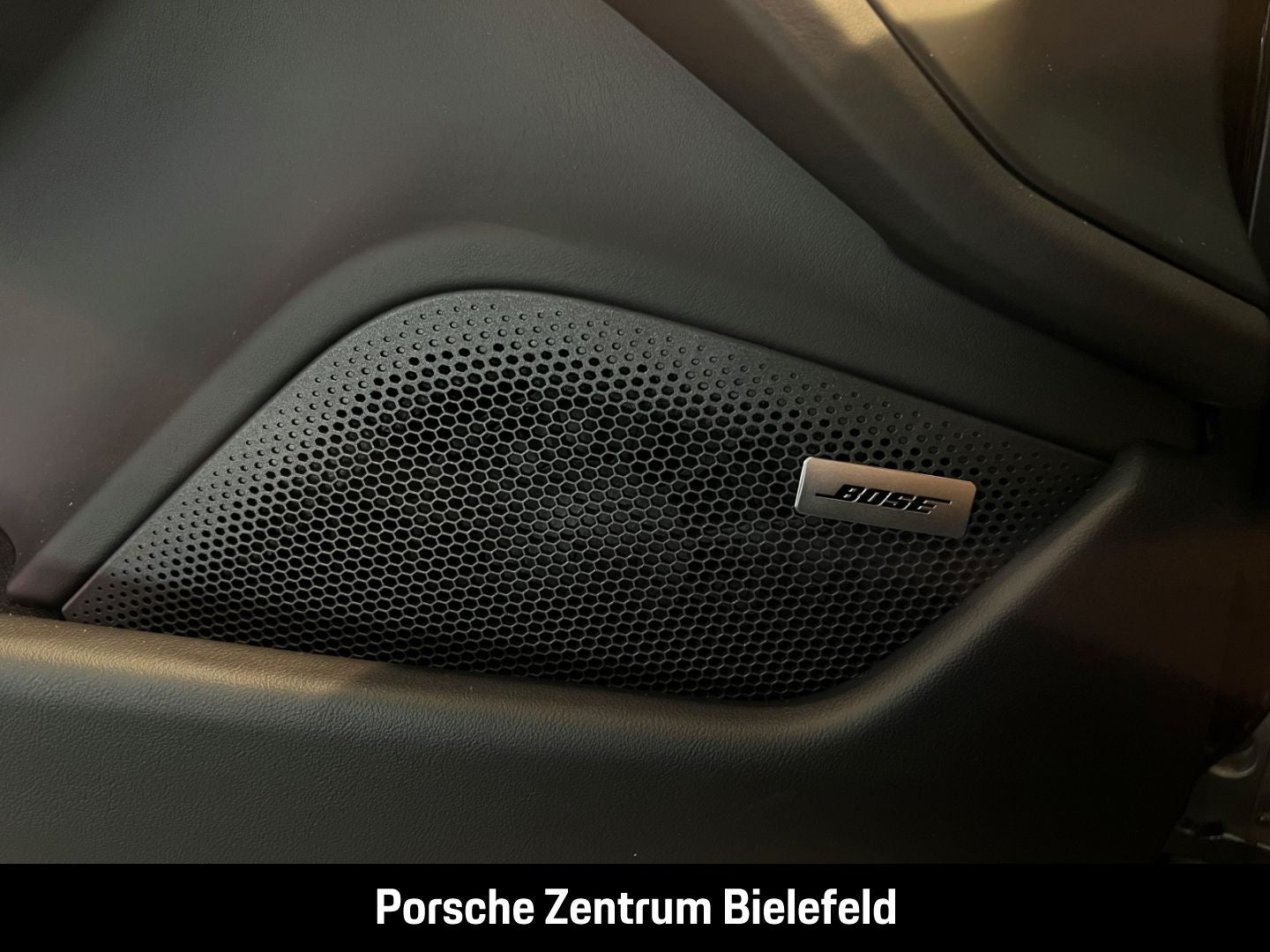 Porsche Taycan 4S Cross Turismo Panoramadach LED-Matrix