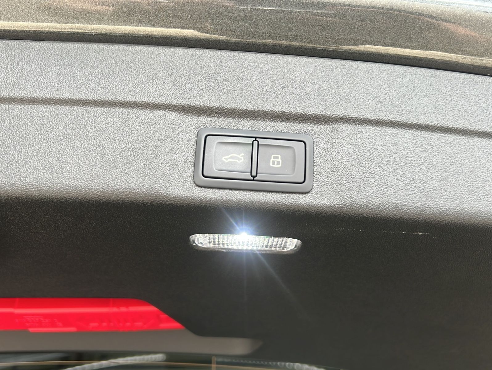 Audi A6 2.0 TDI S Tronic*2 x S Line*Pano*KeyGo*Navi+