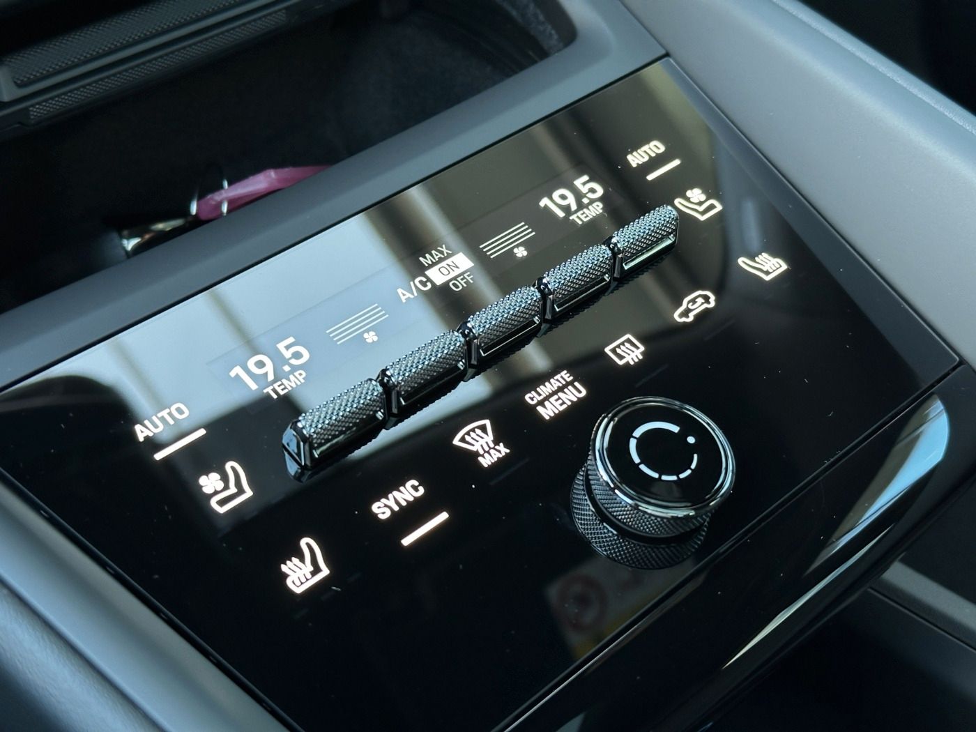 Porsche Macan - Samsaru's Car Outlet