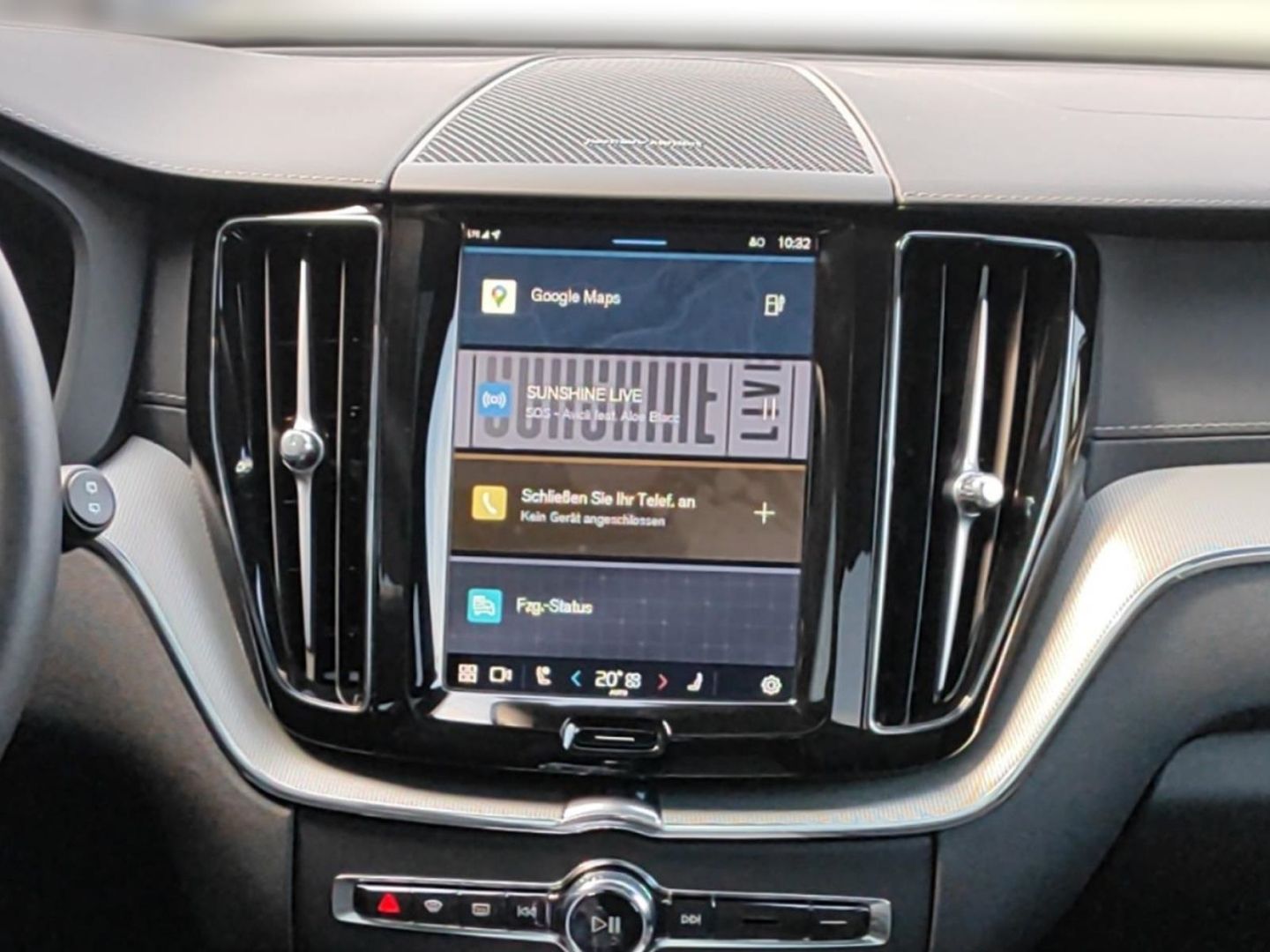 Volvo XC60 T8 Ultra Black Edition Recharge Plug-In Hyb - Samsaru's Car Outlet