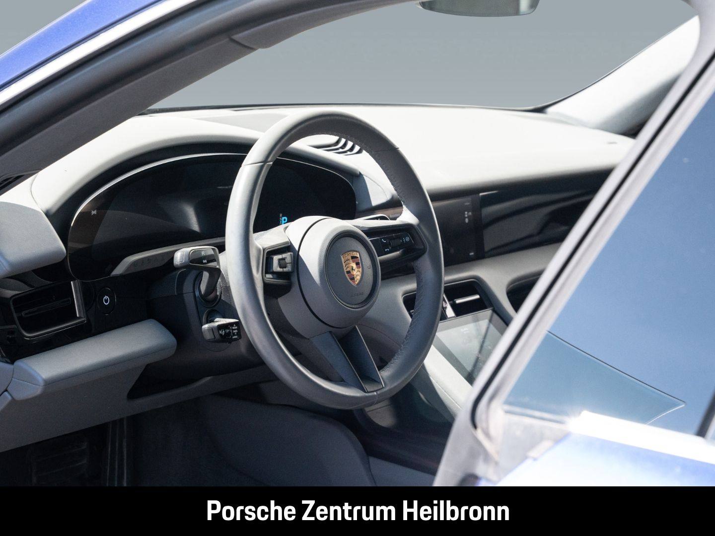 Porsche Taycan 4S Enzianblau Panoramadach Luftfederung