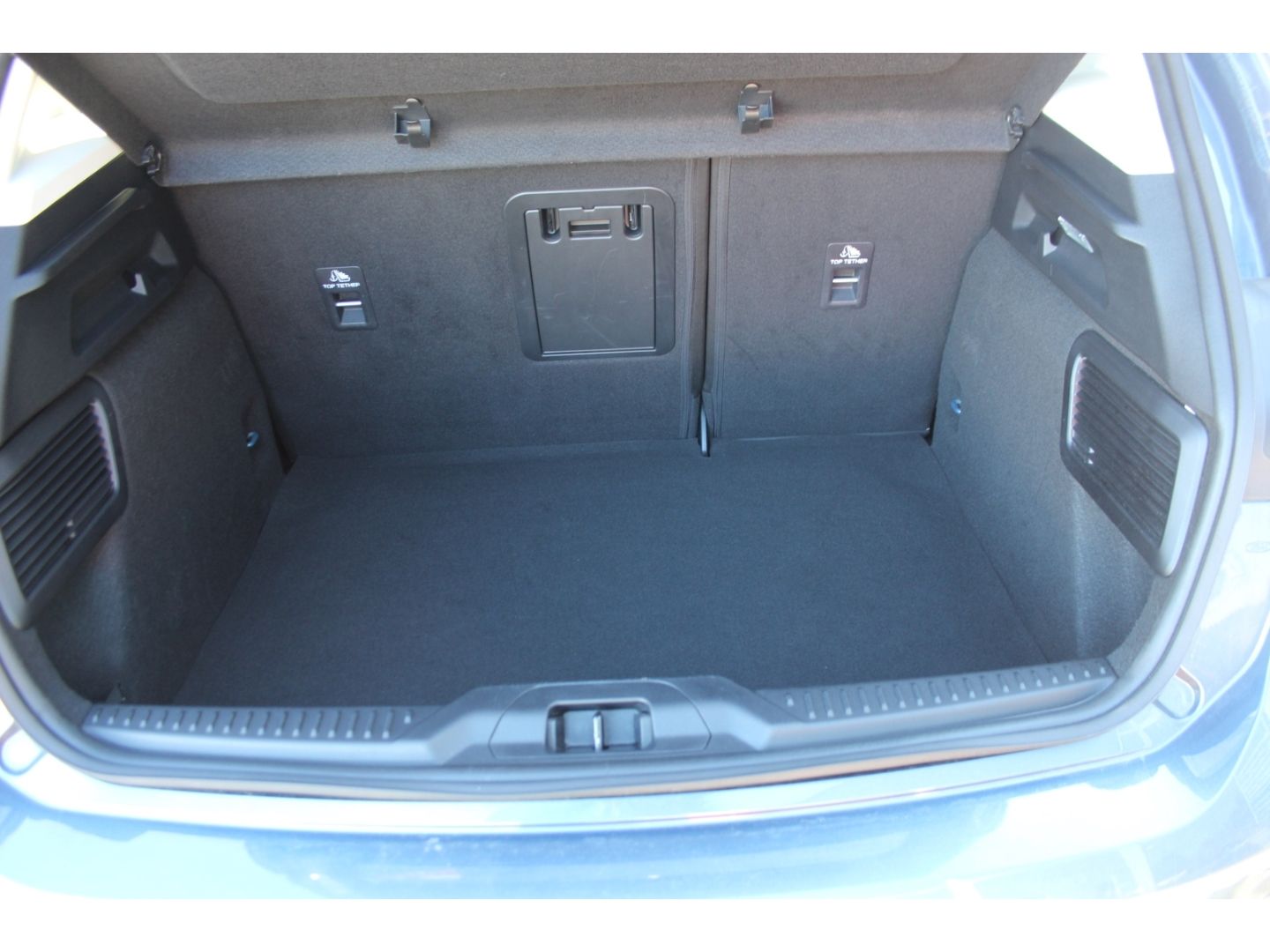 Ford Focus 1.0 Active X Matrix AHZV P-Dach 18'' B&O