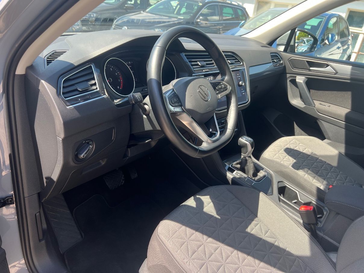 Volkswagen Tiguan LIFE - Samsaru's Car Outlet