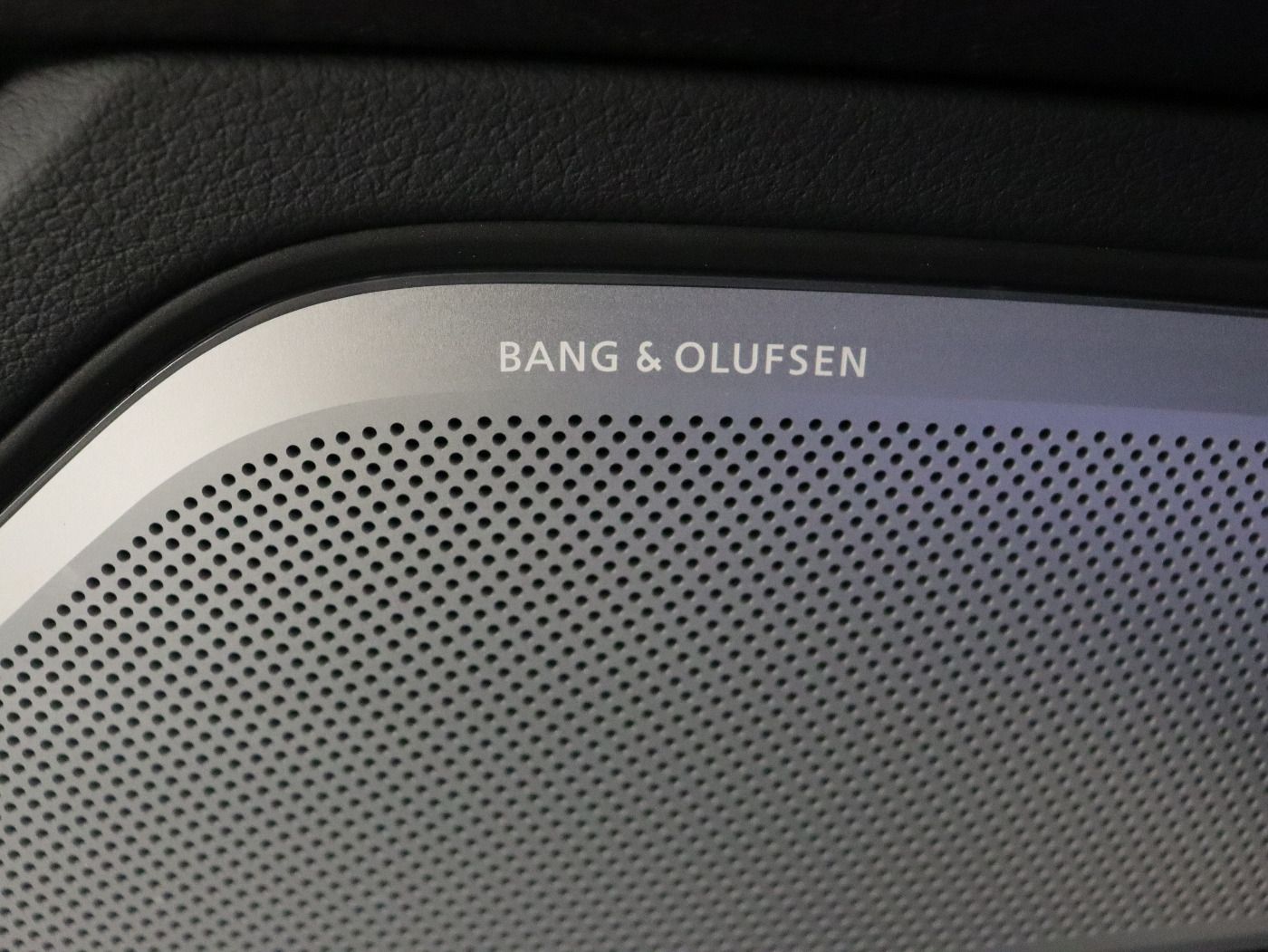 Audi A8 lang 60 TFSI e quattro - Samsaru's Car Outlet