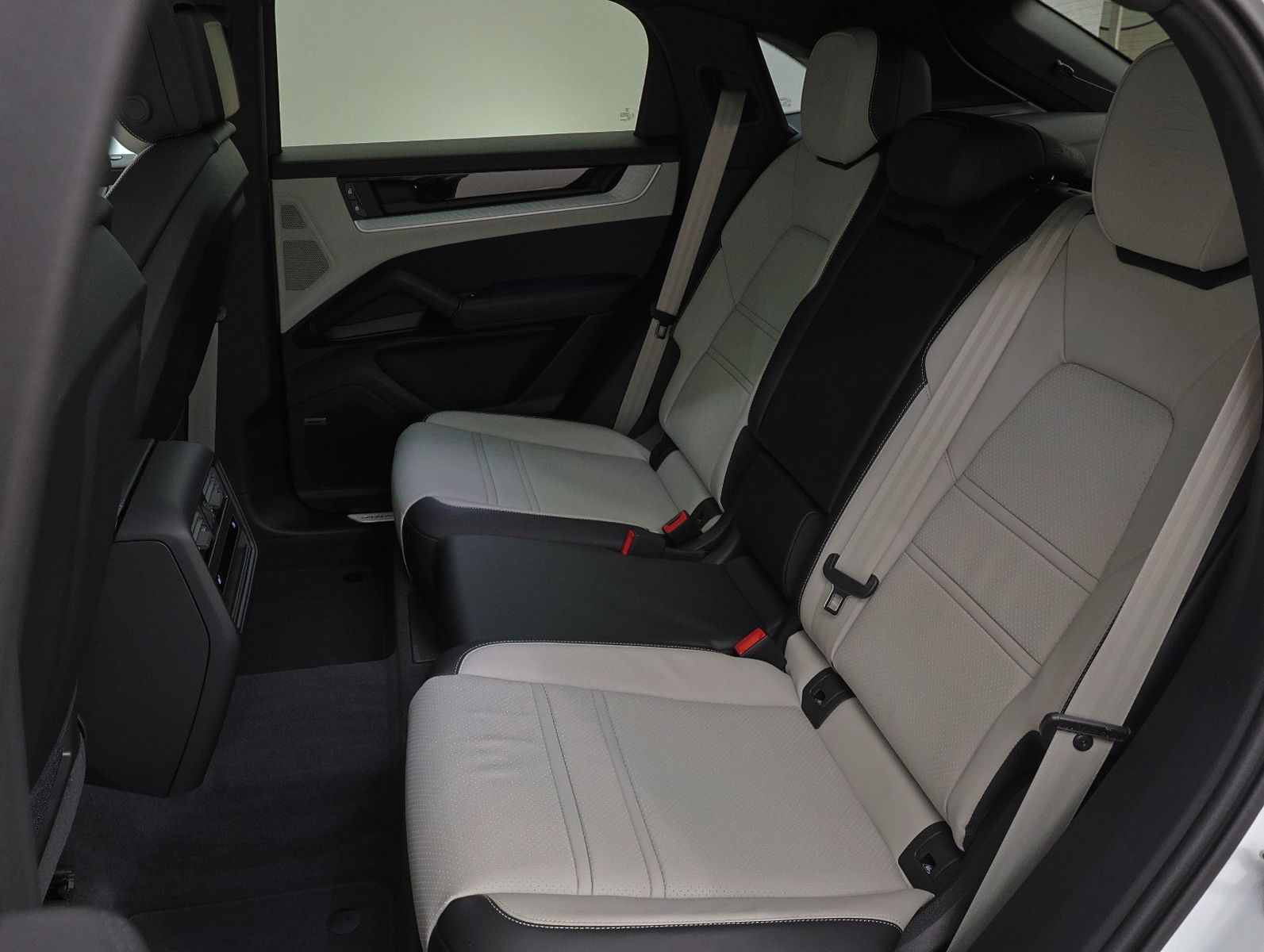 Porsche Cayenne Coupe E-Hybrid