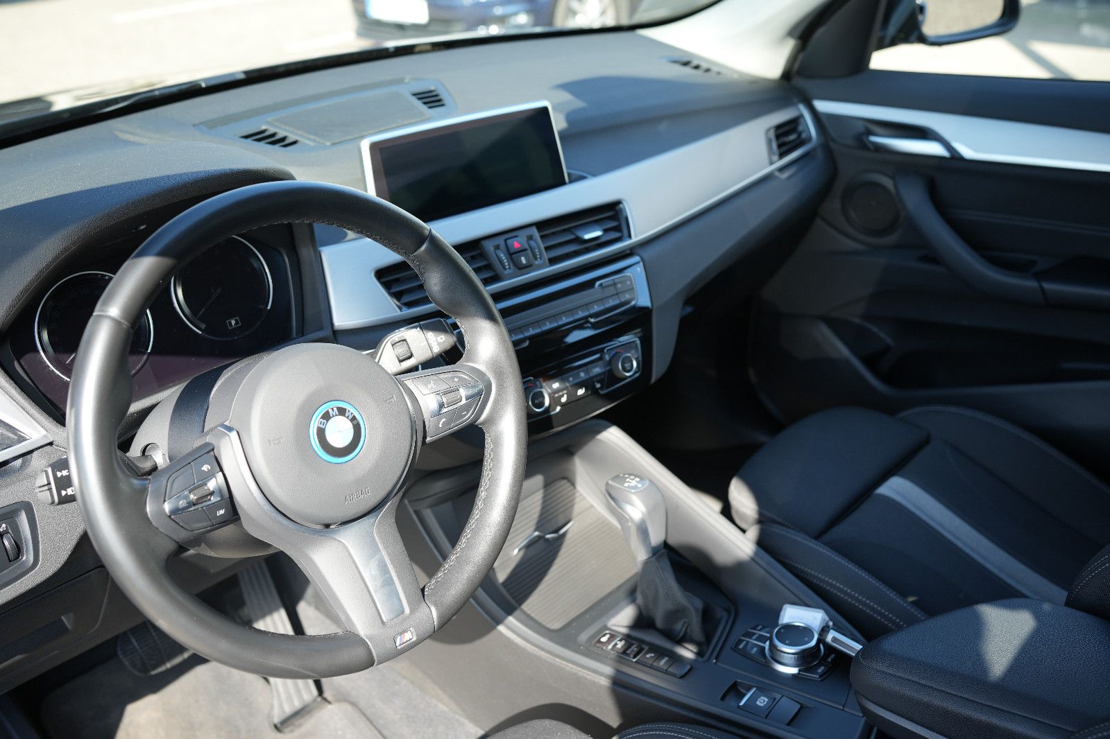 BMW X1 25e xDrive Advantage - Samsaru's Car Outlet