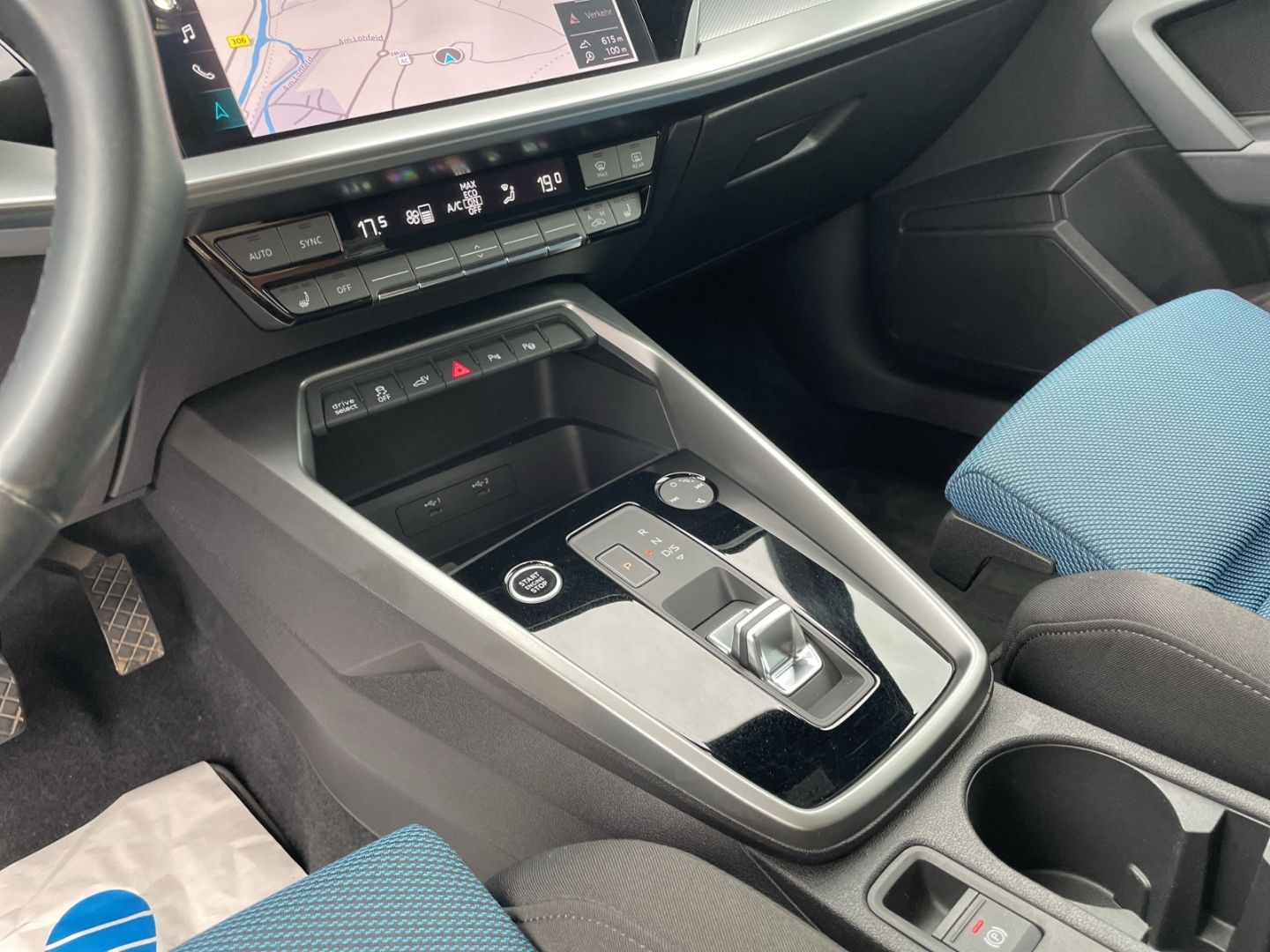 Audi A3 Sportback 45 TFSI e S line LED Kamera Pano vi