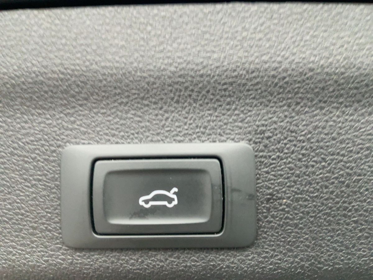 Audi A6 Avant 55 TFSI e QU S-LINE MATRIX+HuD+B&O