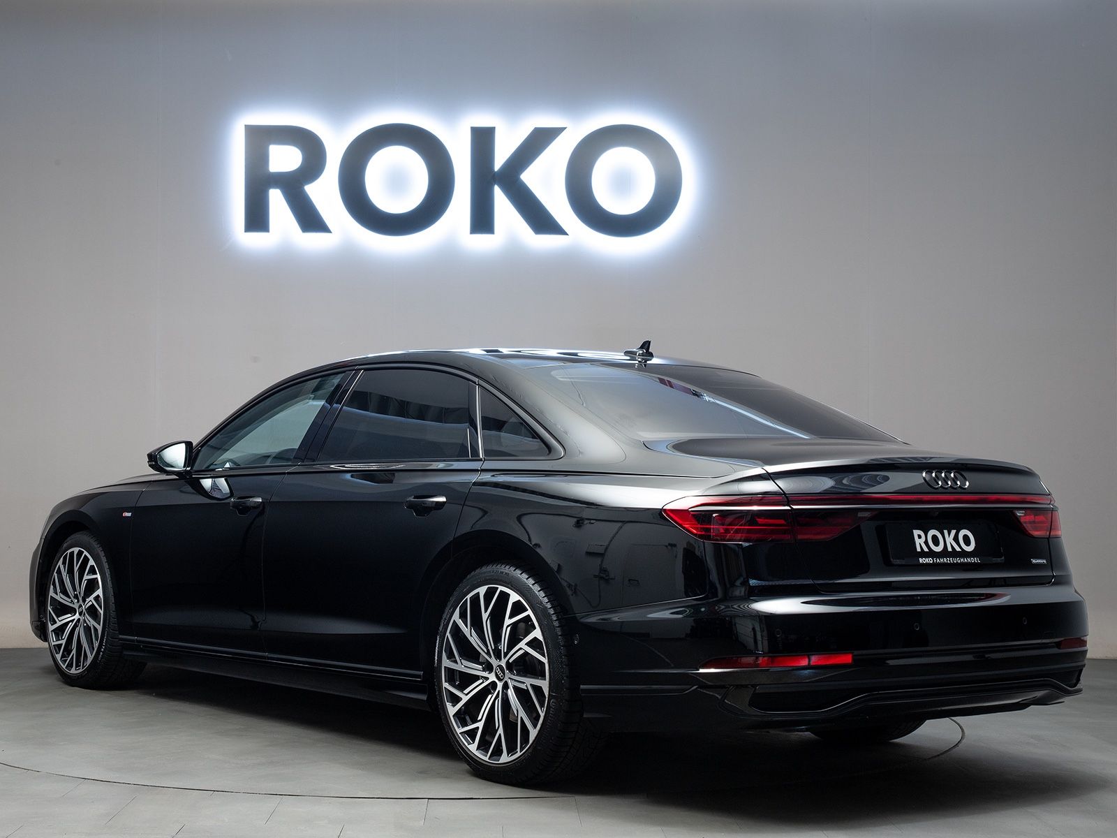 Audi A8 S-Line - Samsaru's Car Outlet