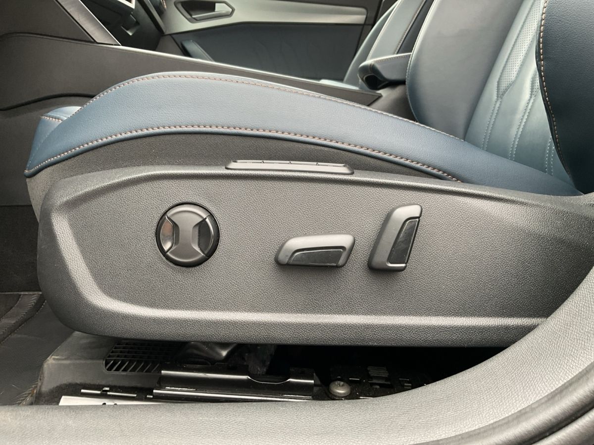 Cupra Formentor VZ 2.0TSI 7-Gang DSG 4drive Pano AHK