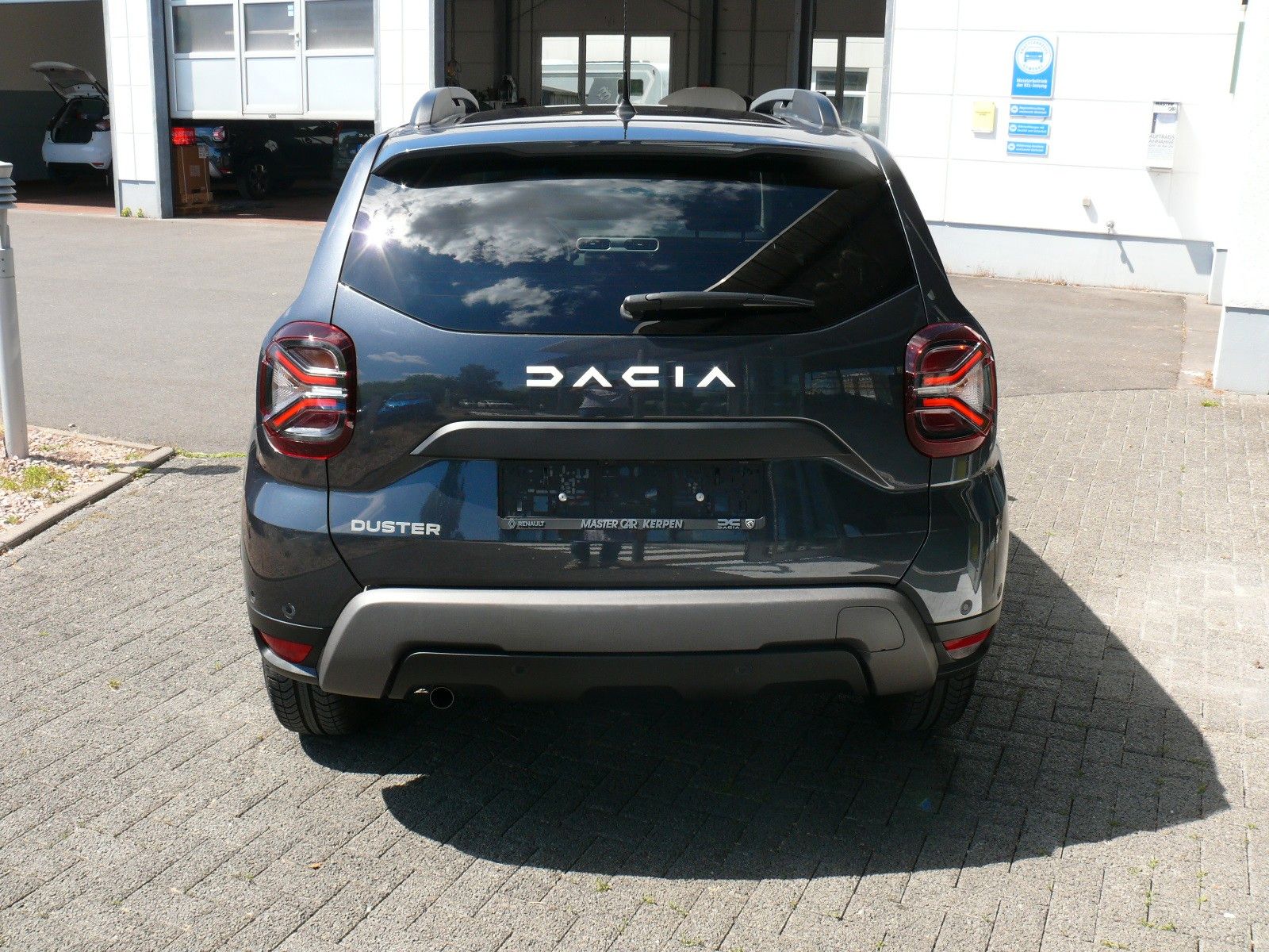 Dacia Duster II Journey 150 - Samsaru's Car Outlet