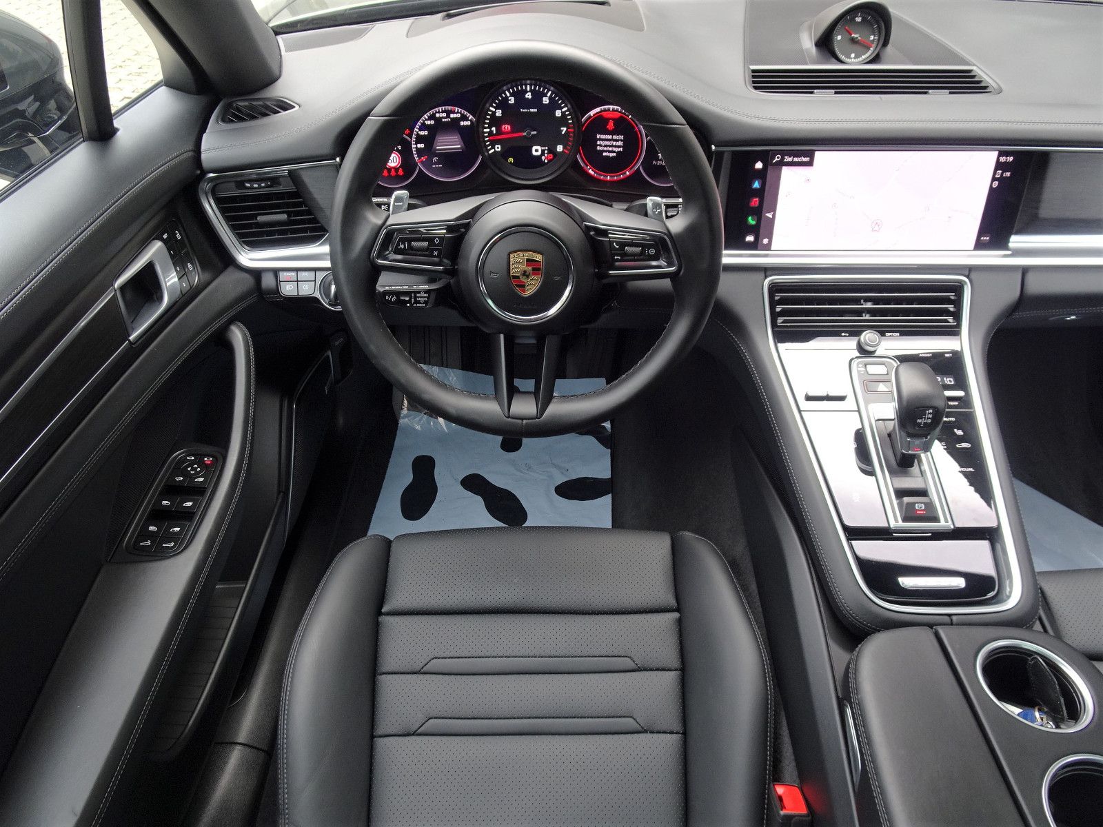 Porsche Panamera Sport Turismo 4 Platinum Edition/Design