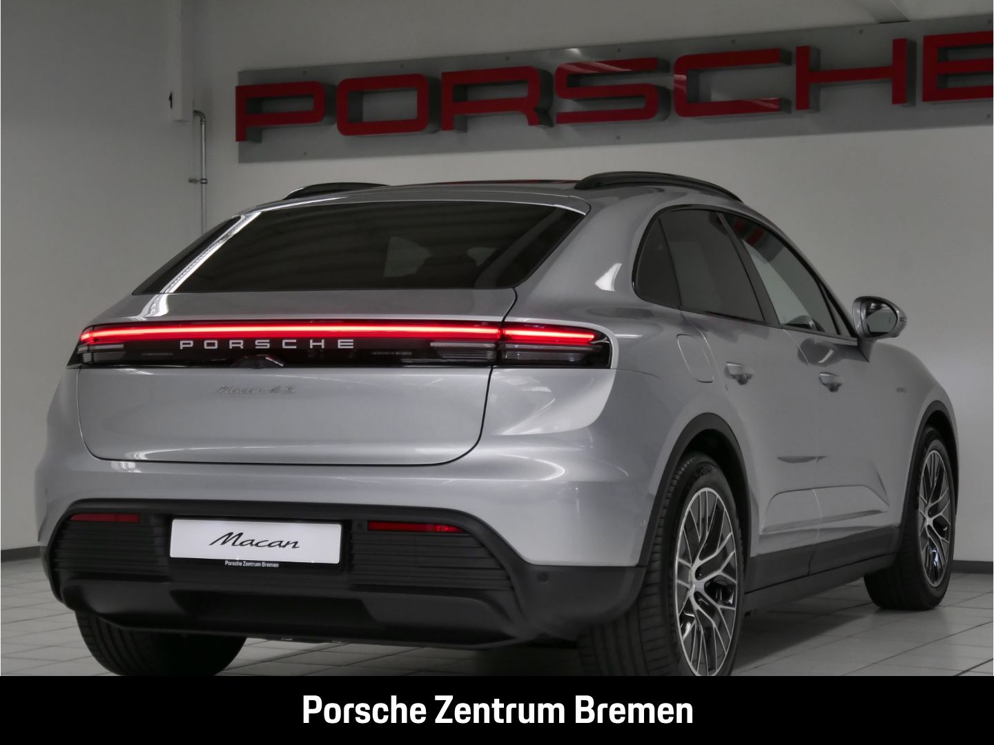 Porsche Macan 4S - Samsaru's Car Outlet