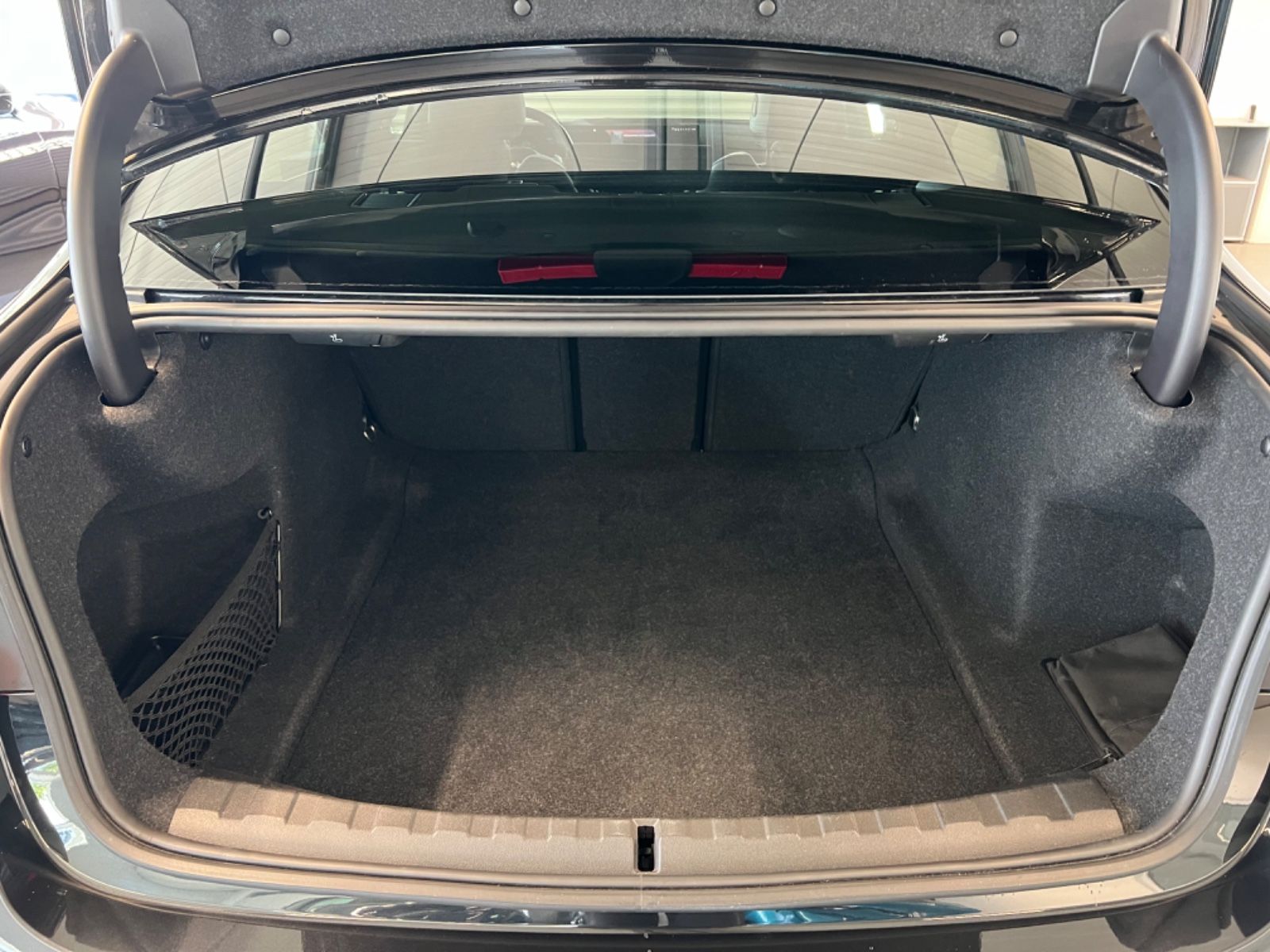 BMW 320 d xDrive M Sport - Samsaru's Car Outlet