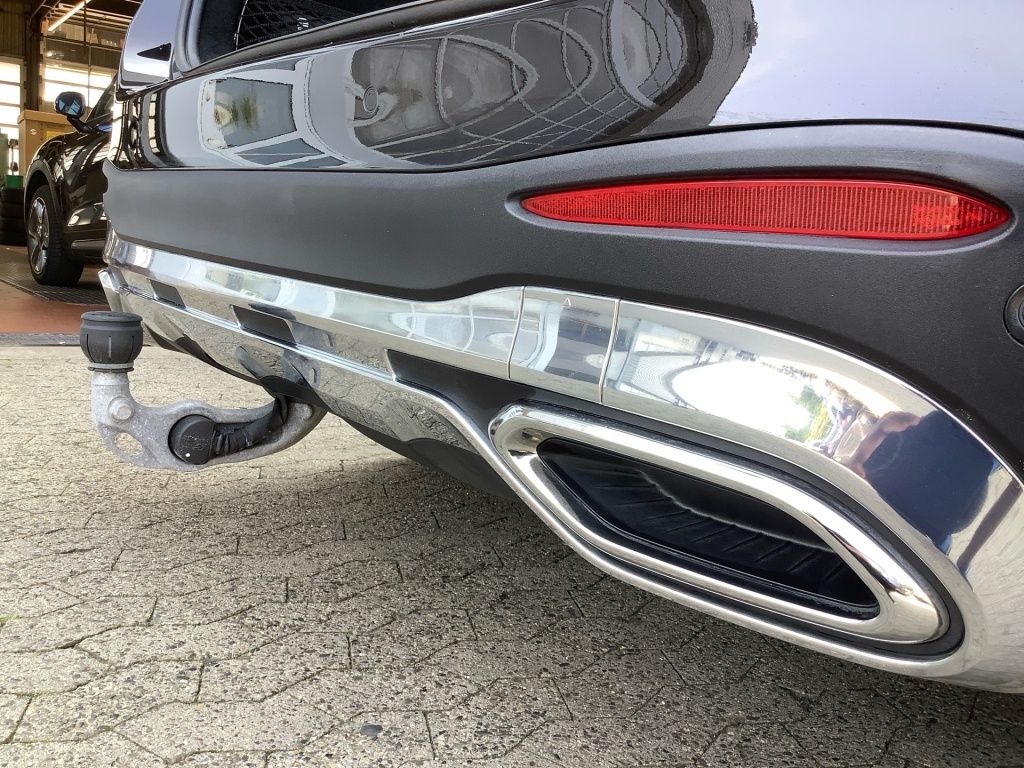 Mercedes-Benz GLC 220 d 4M AMG+KAM+LED+AMBI+TOTW+DIST+PANO+AHK