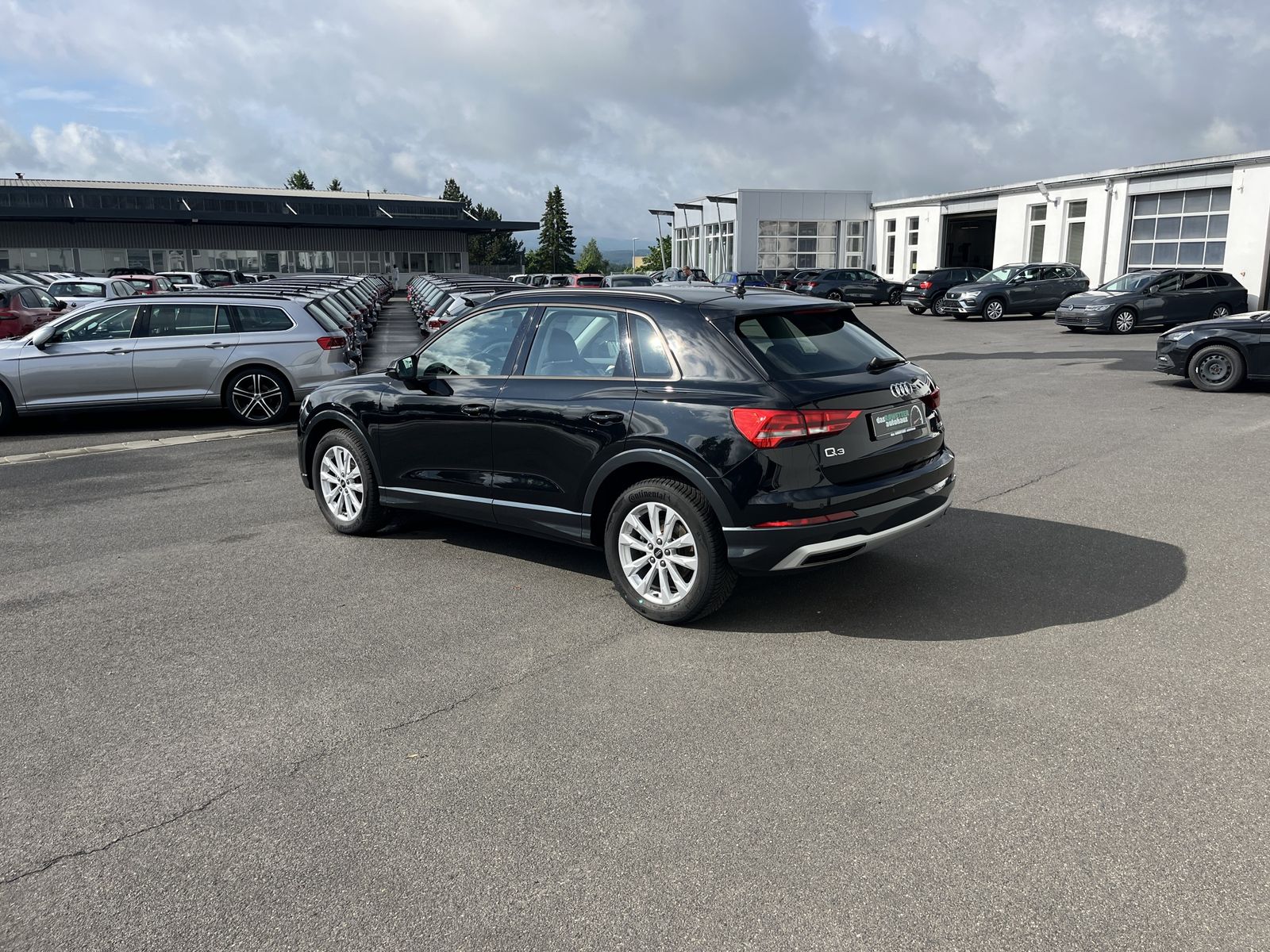 Audi Q3 35 2.0 TDI quattro S tronic - Samsaru's Car Outlet