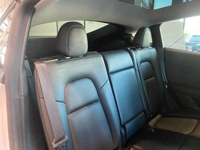 Tesla Model Y AWD Long Range Dual Motor Panorama LED