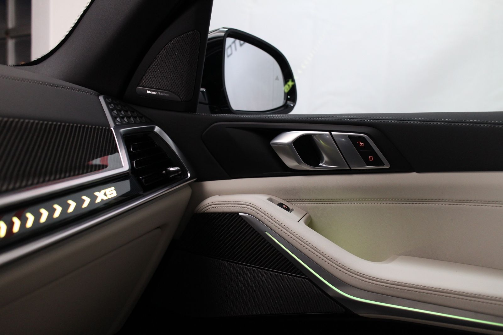 BMW X5 30 d xDrive M Sport H&K Carbon Luftfederung