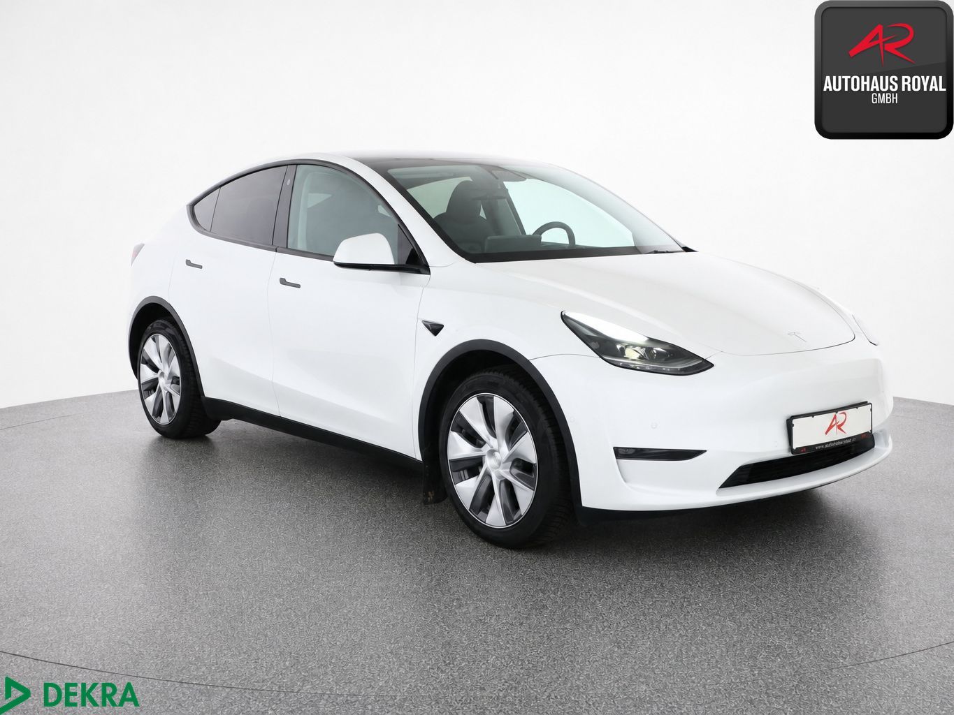 Tesla Model Y Long Range Dual AWD PANO,KEYLESS,360GRAD