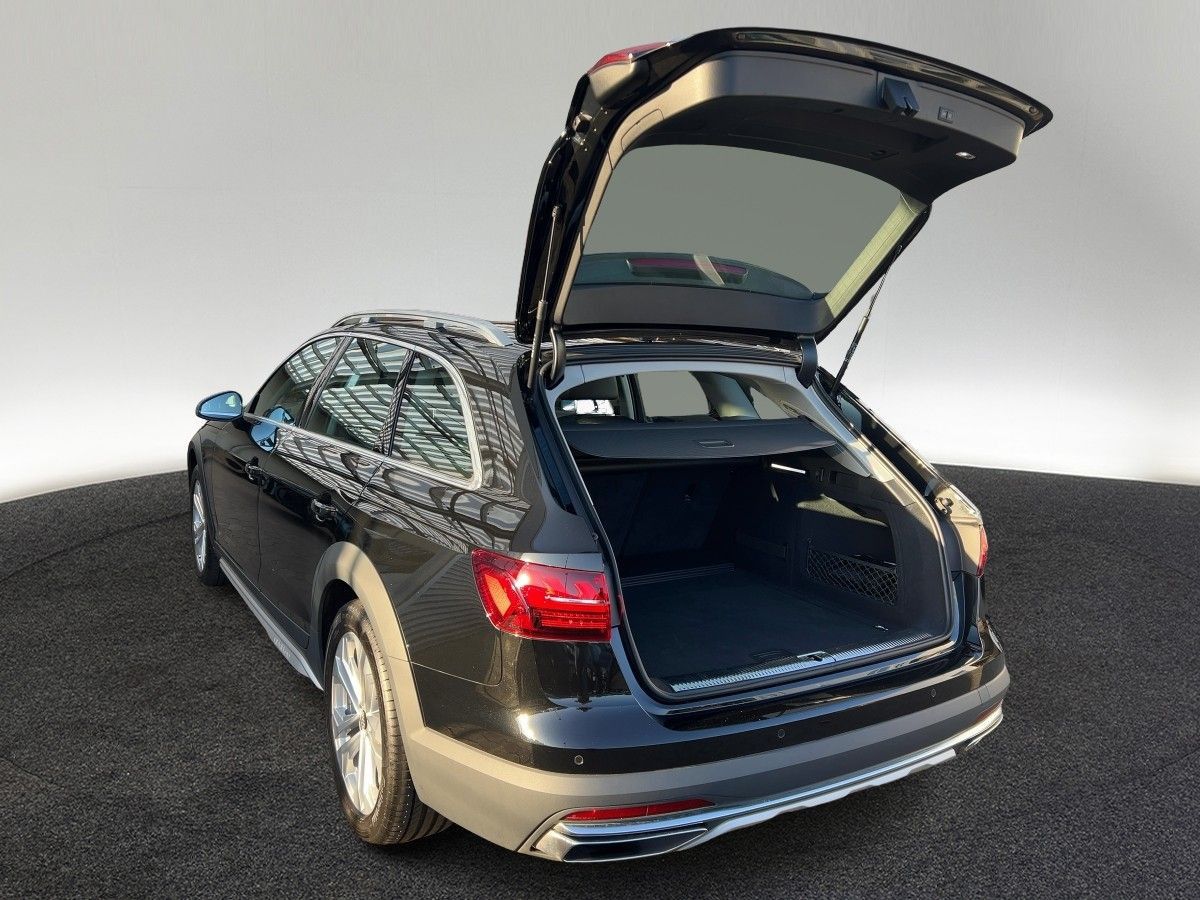 Audi A4 allroad quattro 45 TFSI S tronic AHK Pano Mat