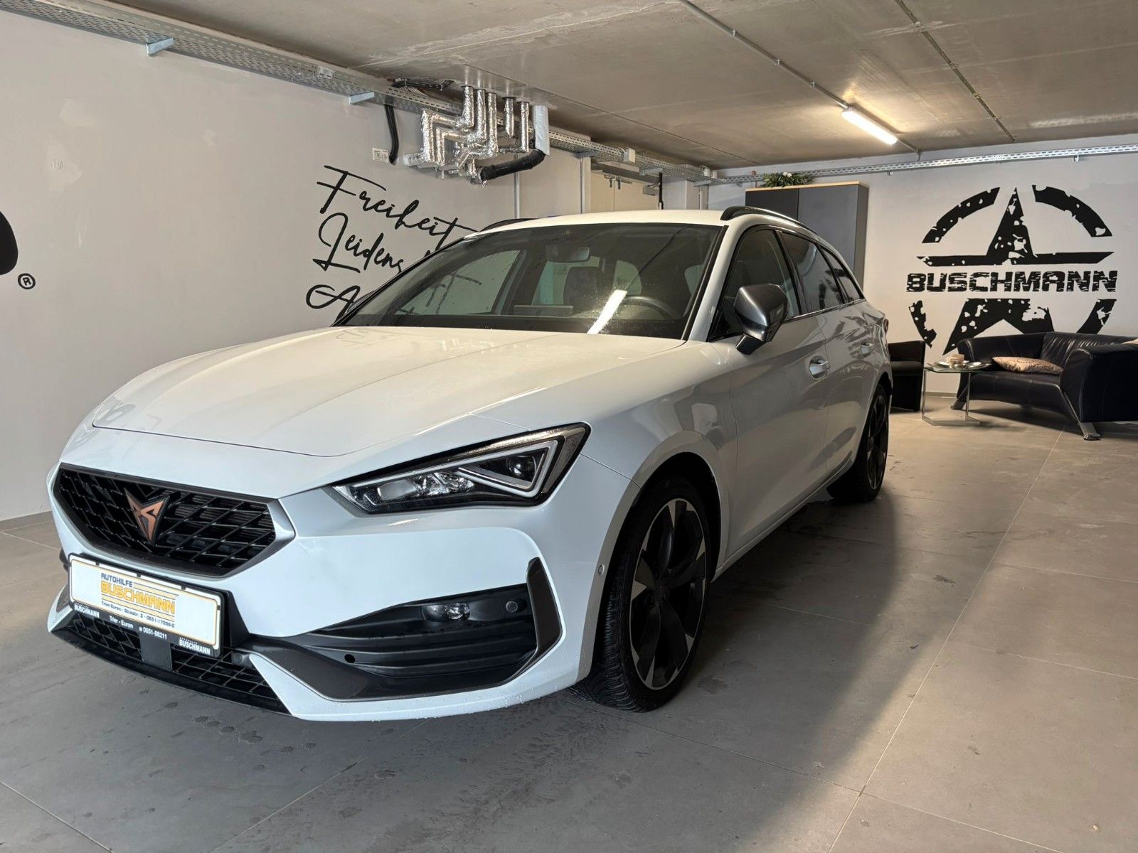 Cupra Leon Sportstourer Basis - Samsaru's Car Outlet
