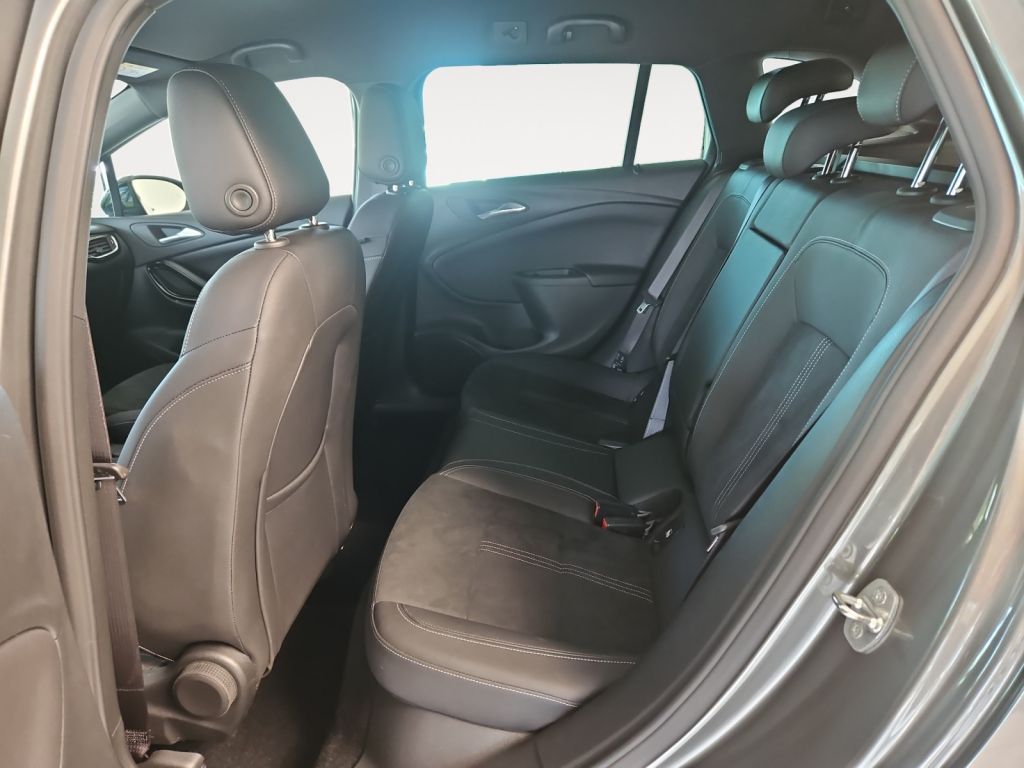 Opel Astra 1.5 D ST Automatik Ultimate - Samsaru's Car Outlet