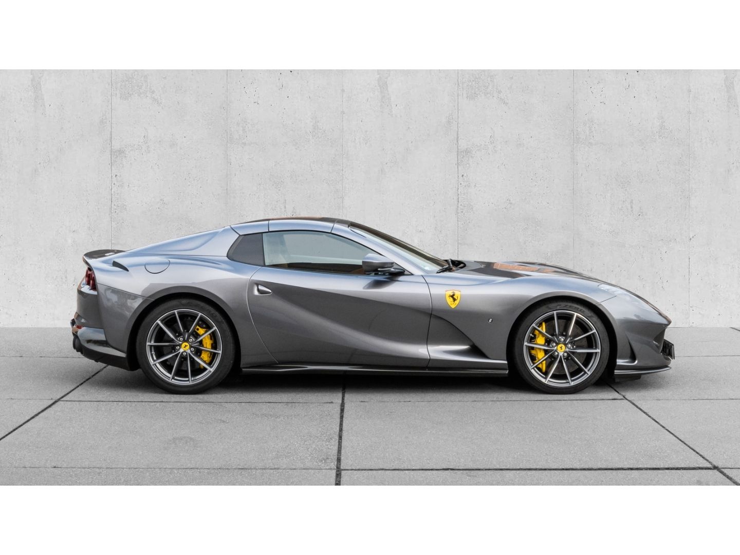 Ferrari 812 GTS *TAILOR-MADE* - Samsaru's Car Outlet