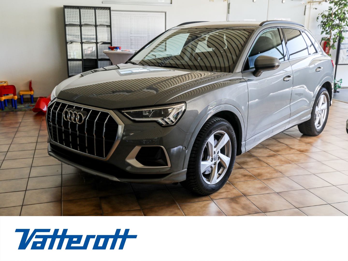 Audi Q3 40 TDI quattro advanced - Samsaru's Car Outlet