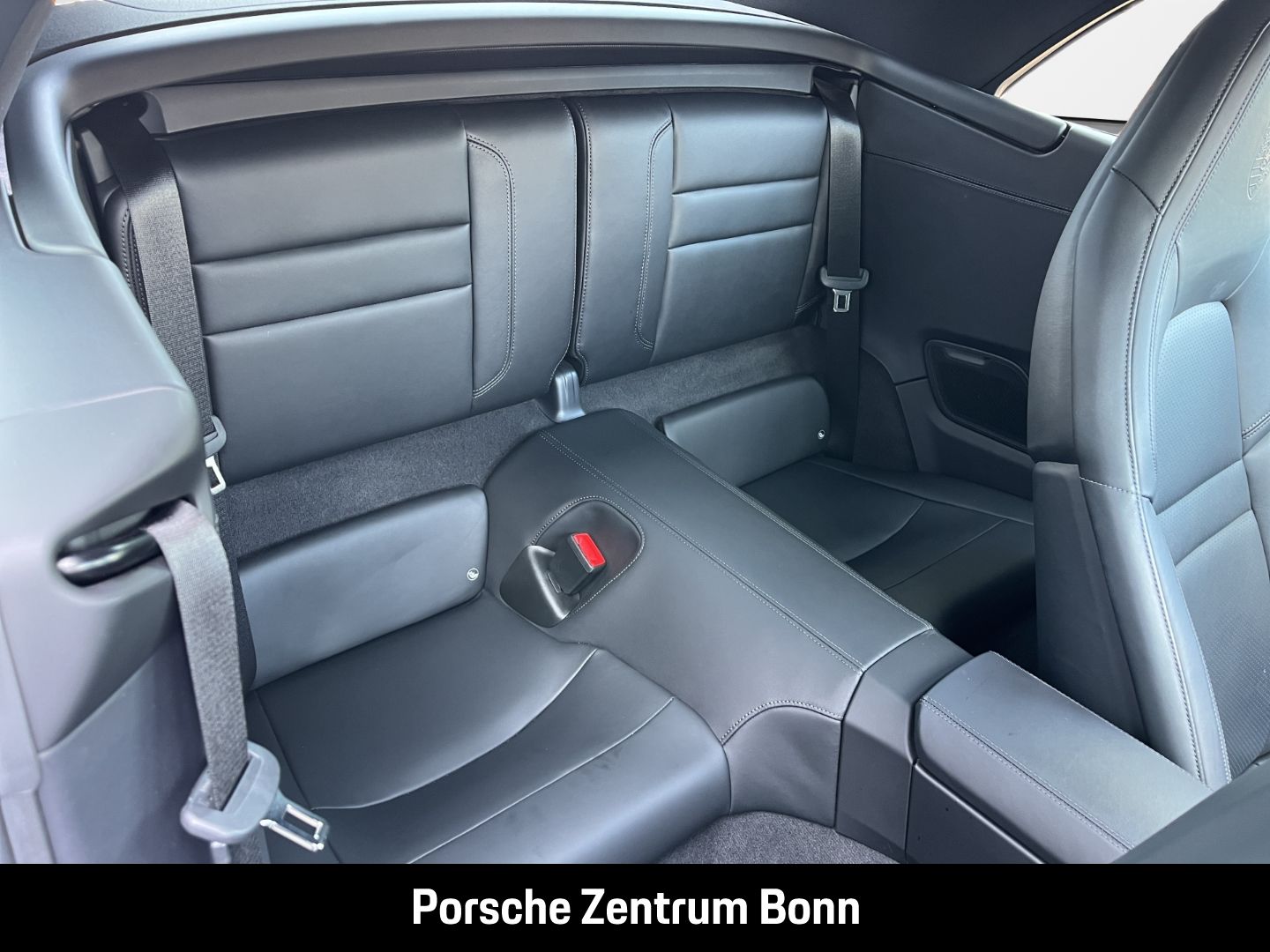 Porsche 992 911 Carrera 4S Cabriolet InnoDrive BOSE