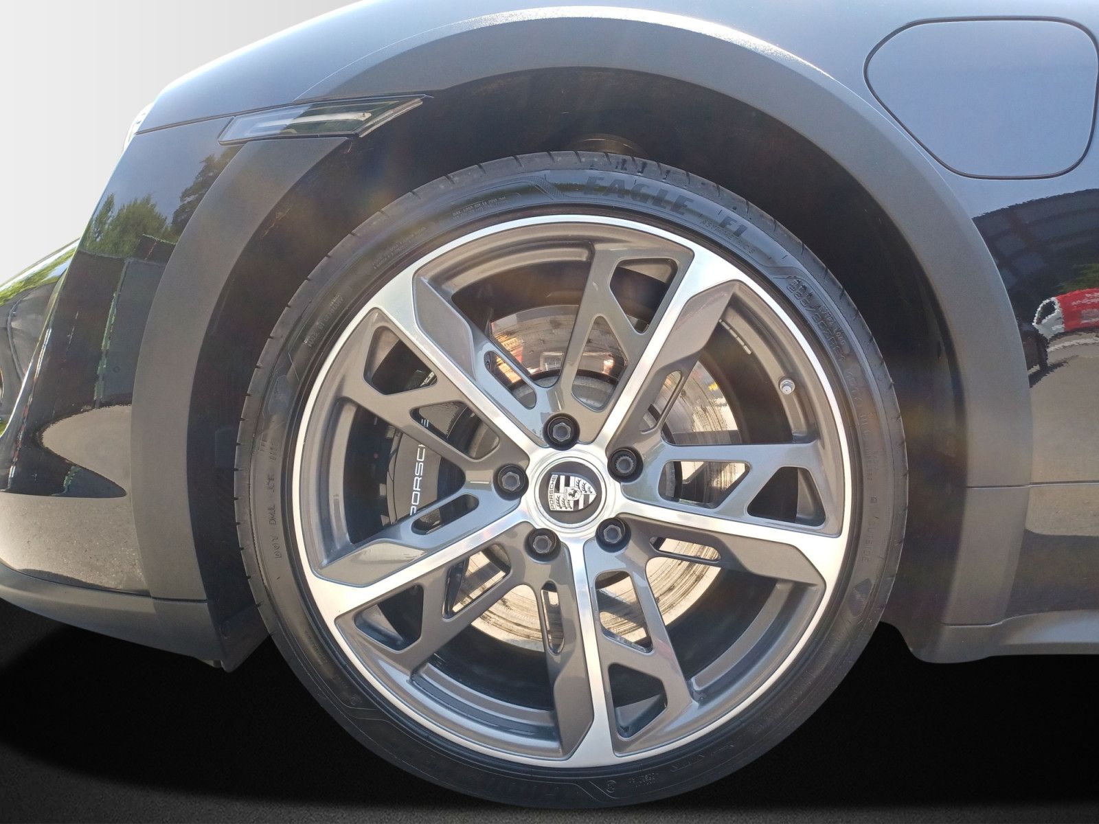 Porsche Taycan Turbo Cross Turismo