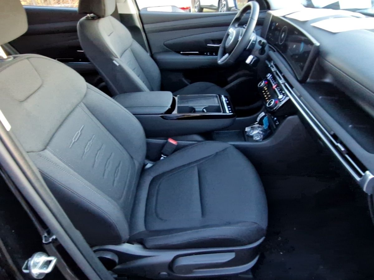 Hyundai TUCSON 1.6 T-GDI Select - Samsaru's Car Outlet
