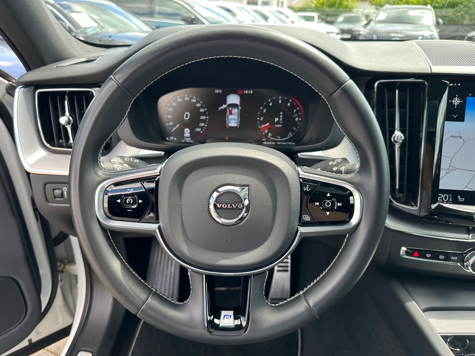 Volvo XC60 R Design T8 AWD Navi Pano HuD ACC AHK Leder